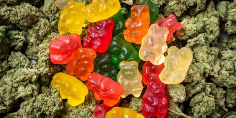 Семья из Румынии оказалась в больнице, съев мармеладки c каннабисом