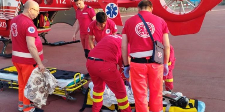 Первый случай в году: В Кишинев из Вулканешт вертолетом SMURD доставили ребенка, находящегося в коме