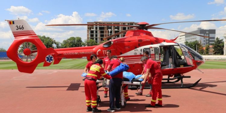 Пострадал в ДТП: в Кишинев из Кагула вертолетом SMURD доставили мужчину