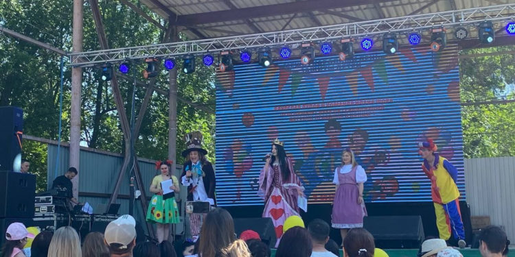 Красочно и весело: При поддержке команды Партии «ШОР» День защиты детей отметили на юге страны | VIDEO