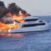 Яхта с туристами загорелась у берегов Египта. Как минимум трое человек числятся пропавшими без вести