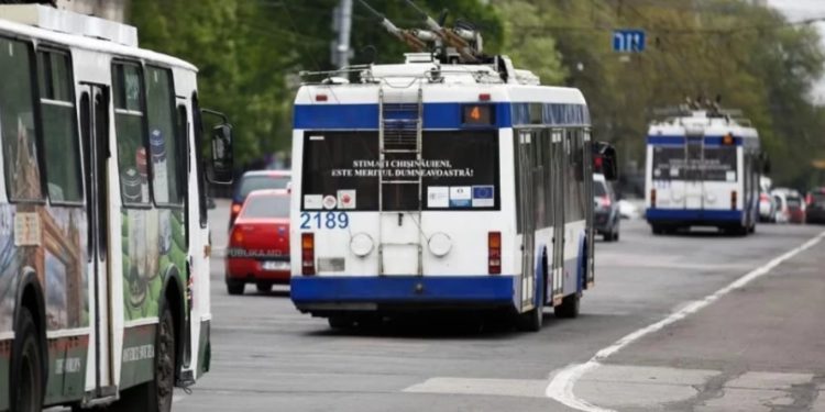Вниманию водителей и пассажиров: несколько центральных улиц перекроют на 4 дня