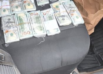 Мужчина, который ввез в Молдову 100 тыс. фальшивых долларов США предстанет перед судом. Какое наказание ему грозит