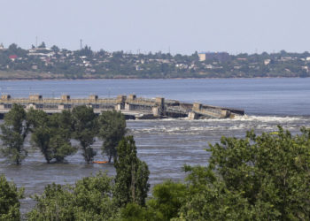 Украинский Минздрав: Загрязнение воды в реке Днепр в 28 тысяч раз превышает допустимую норму | VIDEO
