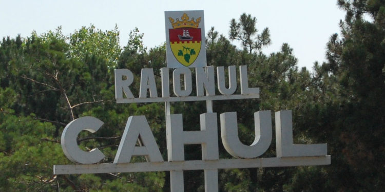 Directorul și președintele Consiliului de Administrație a întreprinderii SA „Apă Canal Cahul”, deferiți justiției pentru fapte de corupție