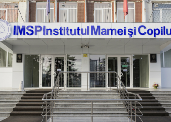 A pierdut lupta pentru viață: Reprezentanții Institutului Mamei și Copilului confirmă decesul fetiței de 2 ani, căzută de la înălțime | VIDEO