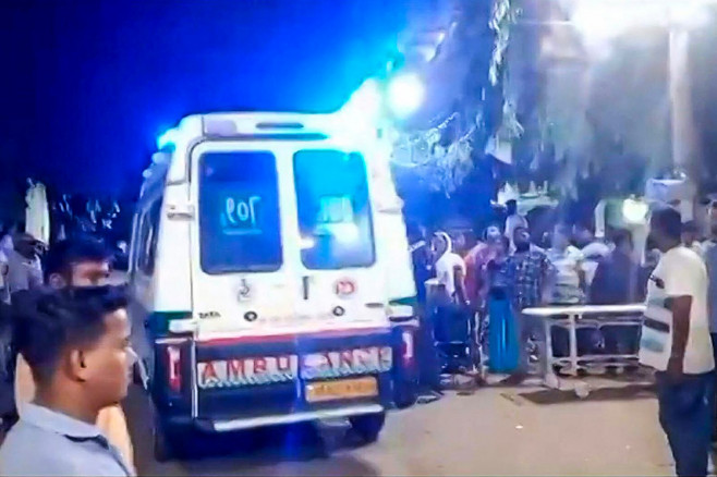 Tragedia secolului în India. Aproape 300 de morți și 900 de răniți după accidentul de tren. „Unul și-a pierdut mâna, altul era mutilat” | FOTO