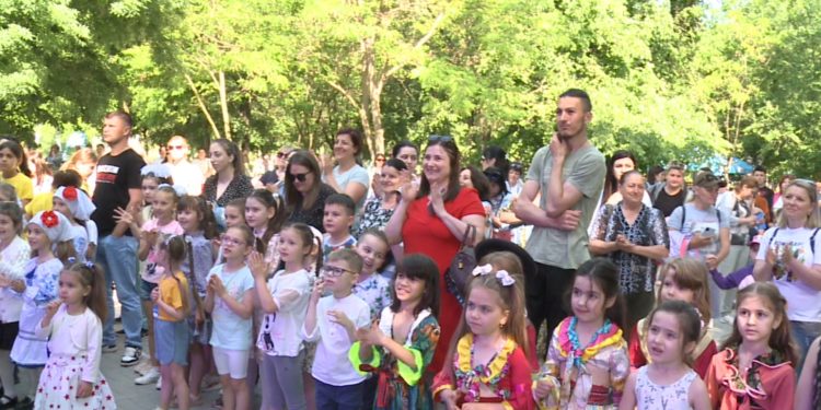 Sărbătoare de excepție în sudul țării. Mii de copii din patru orașe au parte de distracții infinite și surprize grandioase organizate de echipa lui Ilan Șor