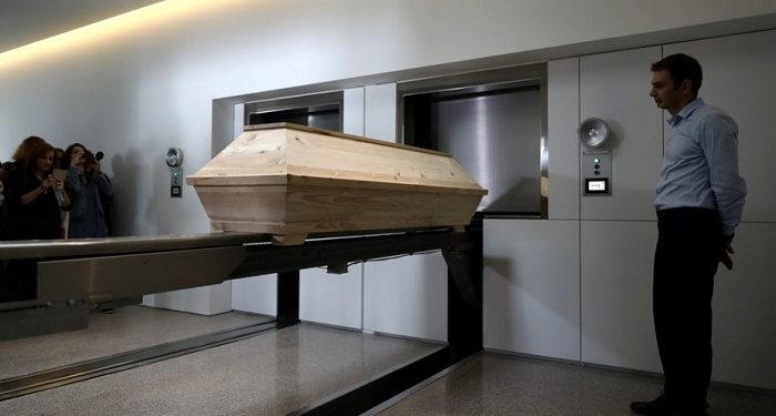 Inițiativă PAS: În țară ar putea apărea crematorii umane. Guvernul a avizat pozitiv un proiect de lege în acest sens