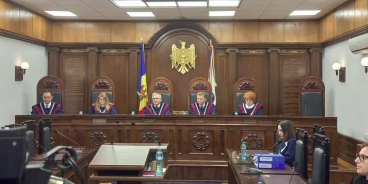 „O decizie rușinoasă, un precedent periculos ce va permite lichidarea altor partide”. Primele reacții după ce Curtea Constituțională a scos Partidul „ȘOR” în afara legii | VIDEO