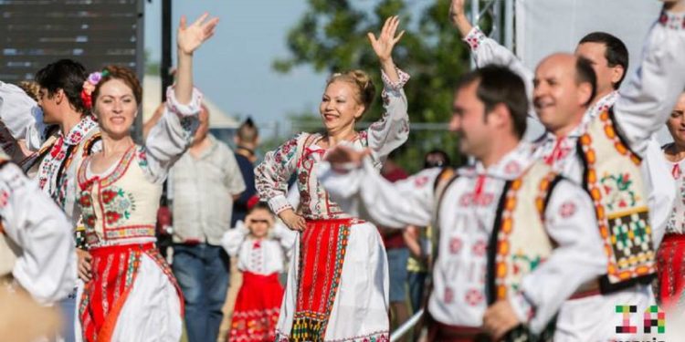 Republica Moldova marchează astăzi Ziua Naţională a Portului Popular: Programul evenimentelor