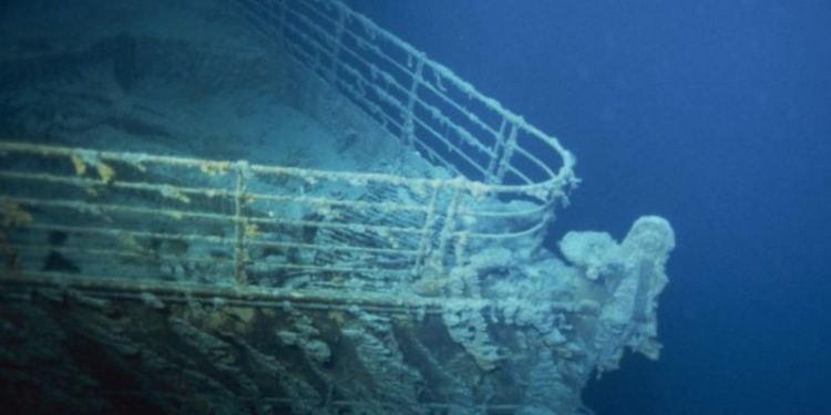 В Атлантическом океане пропала подлодка с туристами, которые погружались к «Титанику». На борту был британский турист-миллиардер