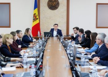 86 de milioane de lei! Atât îi va costa pe moldoveni dublarea salariilor miniștrilor și angajaților din Guvern