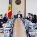 86 de milioane de lei! Atât îi va costa pe moldoveni dublarea salariilor miniștrilor și angajaților din Guvern