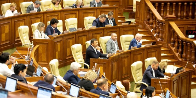 S-au răzgândit! Deputații PAS au înregistrat un amendament la inițiativa privind „Ziua Victoriei” | VIDEO
