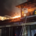 Momente de groază la un hotel din Braşov, după ce acoperişul a izbucnit în flăcări. Mansarda, înghiţită de vâlvătaie