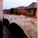 Inundațiile au făcut prăpăd în România. Într-un sat din județul Alba, oamenii și-au părăsit casele