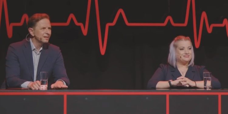 Караман: Я уже полтора года жду отчета по распределению денег на помощь беженцам