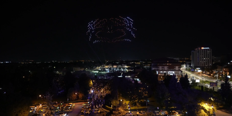 Spectacol de drone şi lasere în România: Zeci de mii de oameni au asistat la eveniment