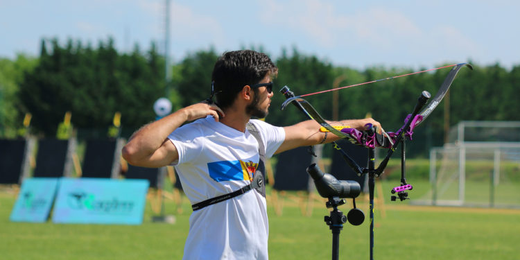 Arcașul Dan Olaru, locul 4 la Grand Prix-ul Croației: în fața cărui sportiv a cedat medalia de bronz | FOTO