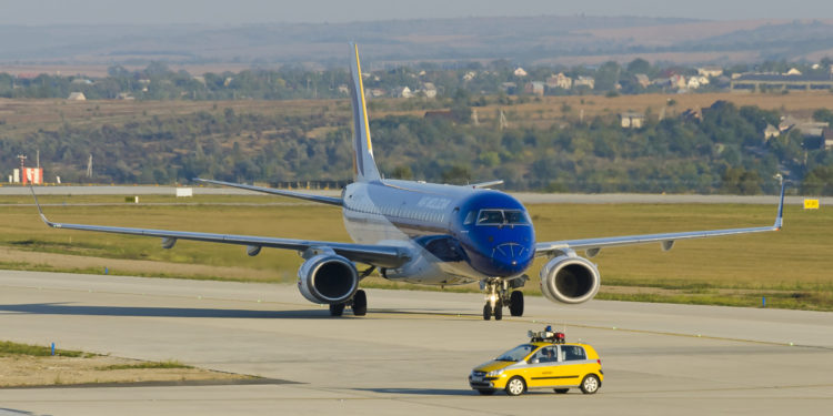 Spațiul aerian al Moldovei rămâne temporar închis pentru avioanele civile. Când vor fi permise zborurile