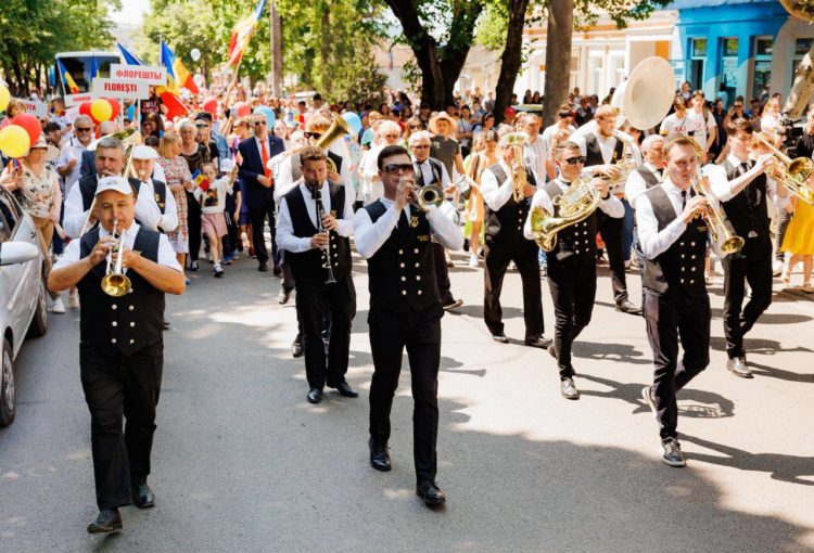 Илан Шор: Мы не прячемся в замках. Мы с детьми в самый важный день их жизни