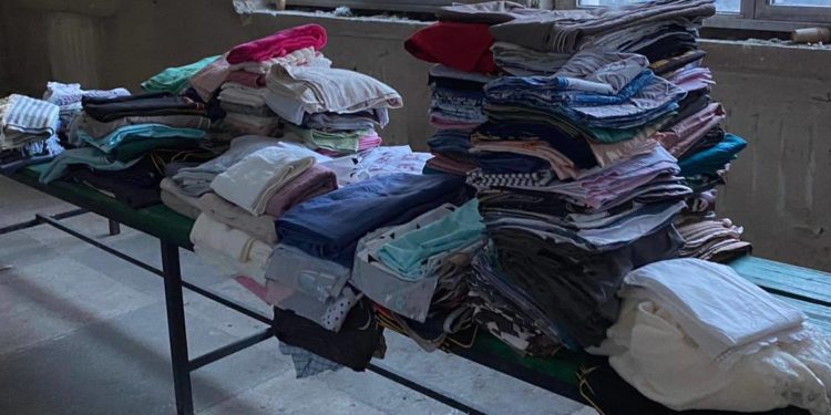 A încercat să intre în Moldova cu genți pline lenjerie de pat și prosoape, fără a le declara