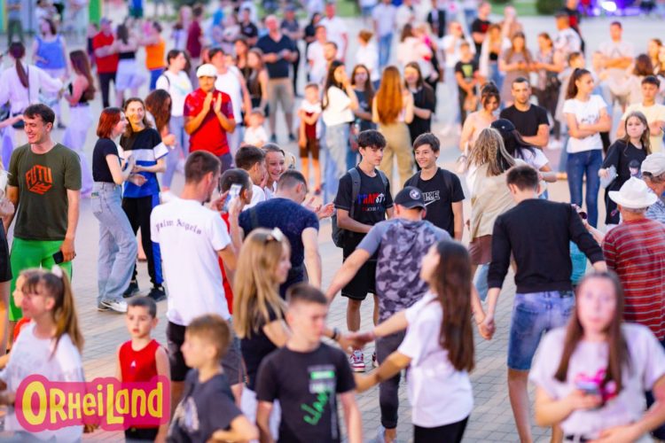 Noi surprize din partea lui Ilan Șor. În fiecare weekend, la OrheiLand, vor fi organizate concerte, programe cultural-artistice și distractive