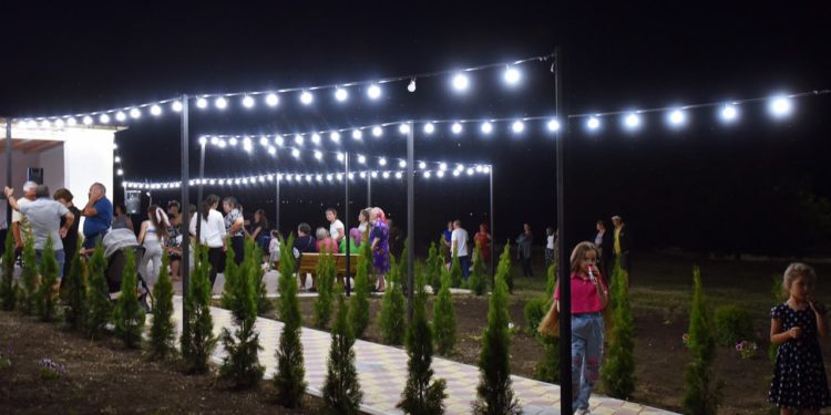 Localitățile din raionul Orhei continuă să prindă viață: În satul Vîșcăuți a fost amenajat un parc și construită o estradă de vară | VIDEO