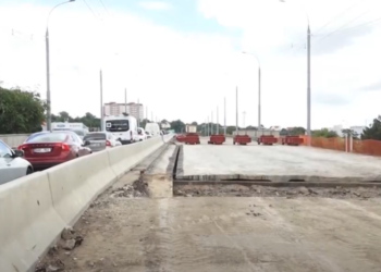 Reparaţia podului de pe strada Mihai Viteazul, ar putea dura mai mult: Primăria și PAS se acuză reciproc, în timp ce reprezentanții companiei dezvoltatoare dau câștig edilului | VIDEO