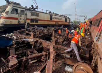 Mărturii din trenurile morții în India: „Un copil, ai cărui părinți probabil muriseră, plângea. A murit și el după puțin timp”