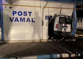 Un tânăr de 22 de ani s-a îmbătat și a intrat cu mașina în postul vamal de la Briceni