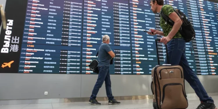 Авиабилеты из Москвы за границу подорожали в разы