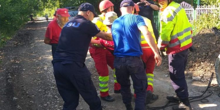 Застрял в колодце для водомеров: спасательная операция в Фалештах