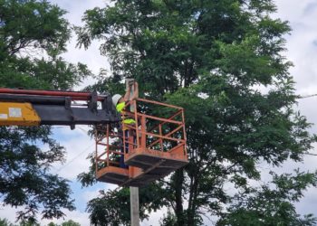 Реализация проектов по улучшению инфраструктуры продолжается: Благодаря усилиям команды Илана Шора в двух селах на севере страны появится современное уличное освещение | VIDEO