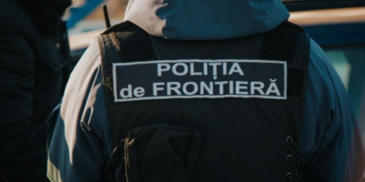 Требовал 12 тысяч евро: пограничника задержали по подозрению во взяточничестве