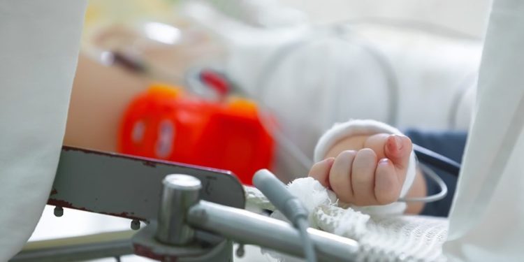 В Кицканах годовалый ребенок опрокинул на себя чайник с кипятком