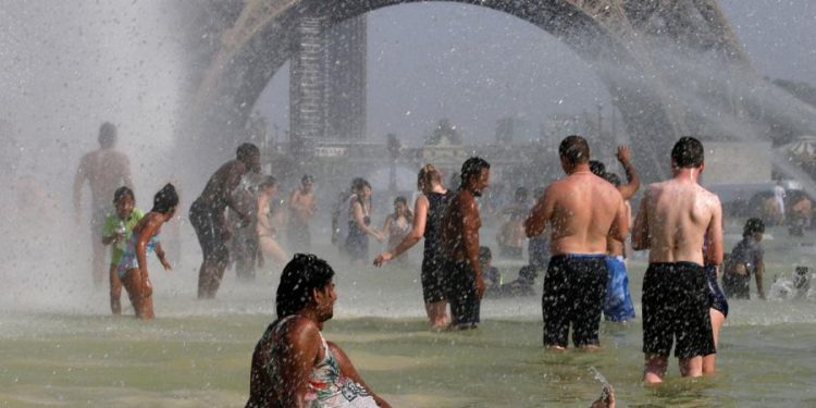 Европу накрыла волна жары