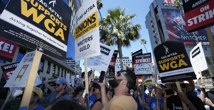 Гильдия актеров США объявила о начале забастовки