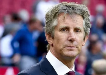 Попавшего в реанимацию ван дер Сара перевезли в Нидерланды