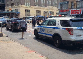 Мужчина в Нью-Йорке открыл стрельбу по прохожим