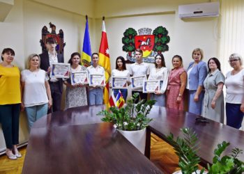 Succesul la BAC nu a rămas neobservat: În raionul Orhei, echipa lui Ilan Șor a premiat elevii care au susținut examenele pe note de zece