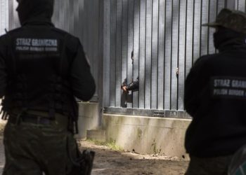 Polonia trimite 500 de polițiști antitero la granița cu Belarus. Care e motivul
