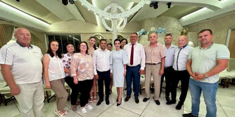 Евгения Гуцул: Команда Илана Шора с особым вниманием относится к каждой проблеме жителей Гагаузии и моментально находит пути их решения