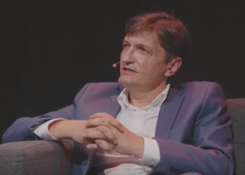 Олег Косых обратился к властям с просьбой объяснить, какую пользу получит молдавское общество от выхода из СНГ