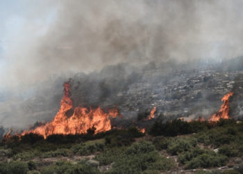 Un depozit de muniții a sărit în aer, în Grecia, din cauza incendiilor | VIDEO