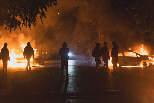 Revolta primarilor din Franța. Miting împotriva violențelor: „Le-am văzut adevărata față. Sunt criminali”