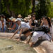 Grecia va trece prin cel mai călduros weekend de iulie din ultimii 50 de ani. La Atena vor fi duminică aproape 44 de grade