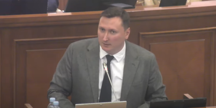 Din raportul de activitate a Ombudsmanului: Dispoziția CSE de suspendare a licenței celor 6 posturi TV este o decizie periculoasă