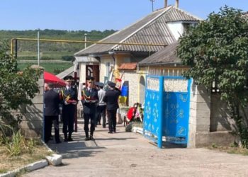 Ofițerul Igor Ciofu, ucis pe Aeroportul Internațional Chișinău, este petrecut azi pe ultimul drum. Patru iulie, declarată zi de doliu național | VIDEO